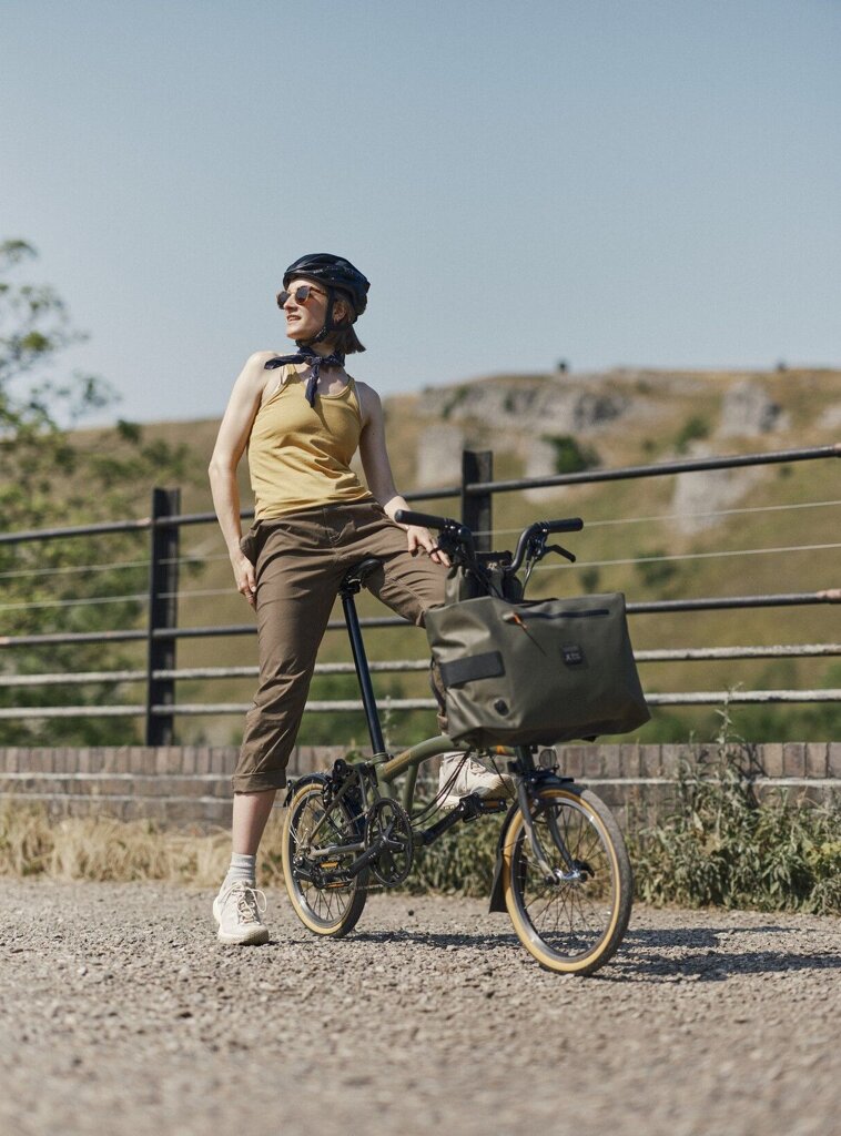 Batoh Brompton x Bear Grylls Waterproof Backpack s rámečkem