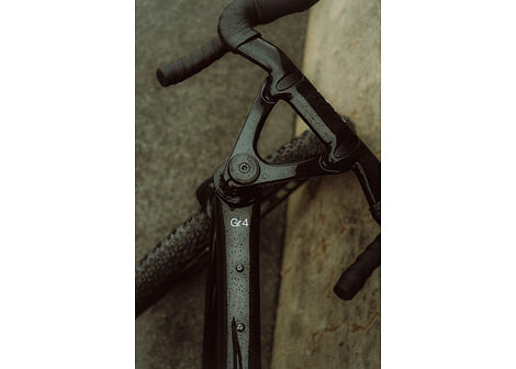 Karbonový kokpit FARA