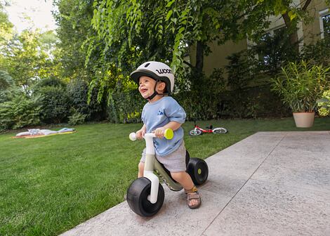 Dětské samobalanční odrážedlo