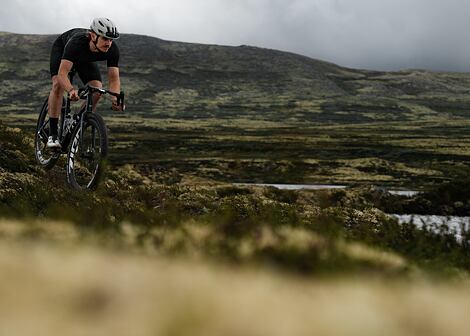 Závodní gravel kolo FARA