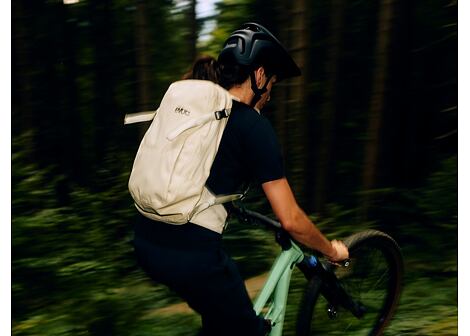 Cyklistický batoh EVOC Allride 3D WP 16