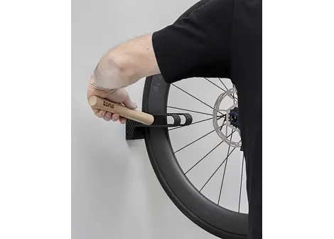 Držák na horské kolo na zeď Tons Wall Mount Vertical