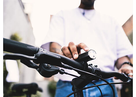 Městské elektrokolo Momentum Voya E+ 2, Tequila Sunrise