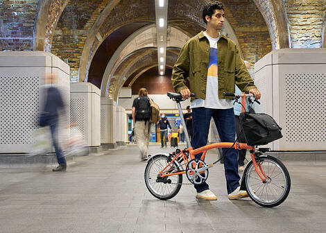 Skládací kolo Brompton C Line dvoubarevné, Ocean Blue/Dune Sand