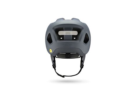 MTB helmaFizik Terra Kassis s ventilačními otvory, nastavitelným štítkem a upínacím páskem pro bezpečné upevnění na hlavě.
