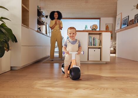 Dětské samobalanční odrážedlo