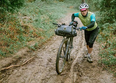 Brašna na baterii elektrokola Apidura