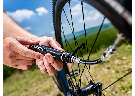 Výkonná pumpička na kolo Lezyne Pocket Drive CO2