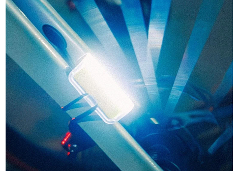 Výkonné přední světlo na kolo Knog Cobber Reflex