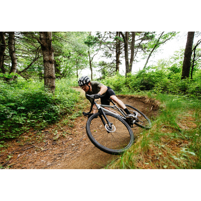 Gravel bike GT Grade Comp, TAN