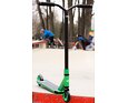 Sada Freestyle koloběžka Rideoo, helma Nutcase a přední světlo Knog POP